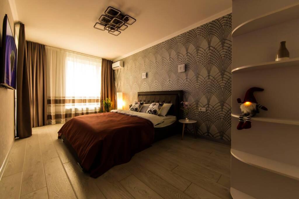 Новые Светлые Апартаменты Метро Славутич Kyiv Exterior photo